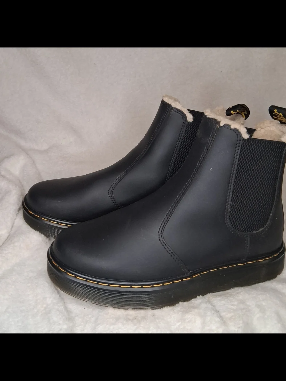 Black Chelsea Winter Boots with Shearling Lining